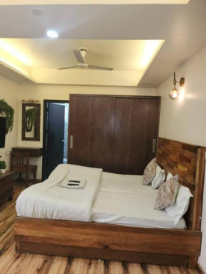 Mussoorie View Studio Apartment